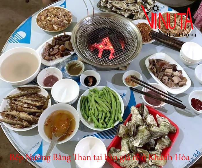 bếp nướng bằng than tại bàn giá rẻ ở khánh hòa