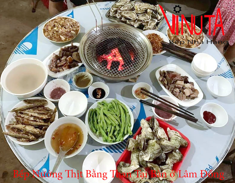 bếp nướng thịt bằng than tại bàn ở lâm đồng