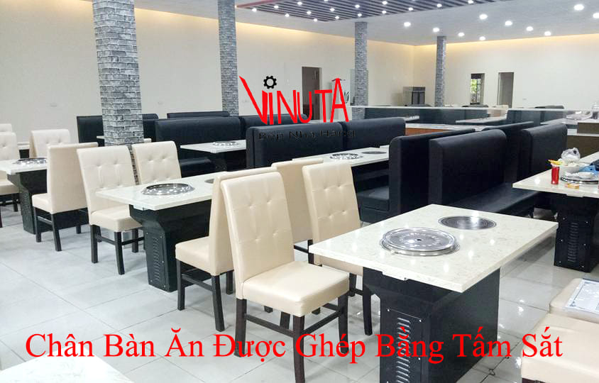 chân bàn ăn được ghép bằng tấm sắt