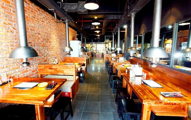 thi công lắp đặt bếp nướng than hoa âm bàn hút khói dương