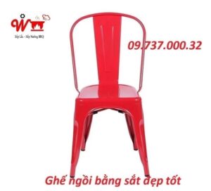 ghế sắt màu đỏ tốt