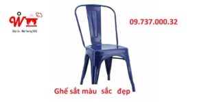 ghế sắt có nhiều màu sắc đẹp