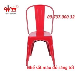 ghế sắt màu đỏ sáng tốt
