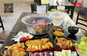 bếp nướng than tại bàn có giá đỡ